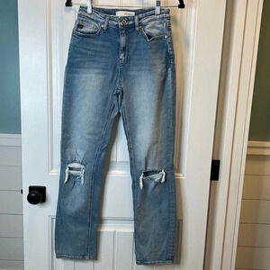 KanCan Distressed Straight‎ Leg Light Wash Jeans. Size 7/27.